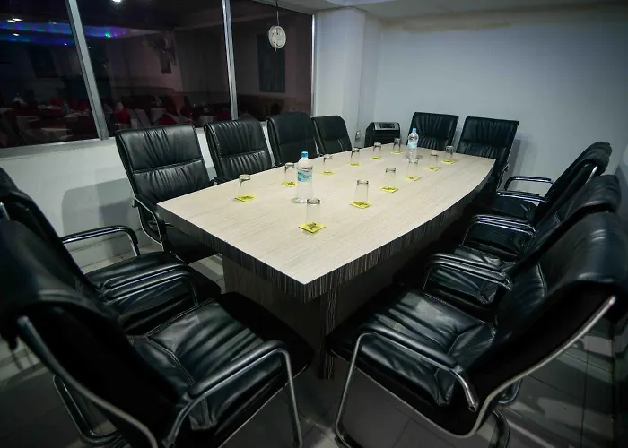 Oyo 789 Shivam Plaza 3* Катманду