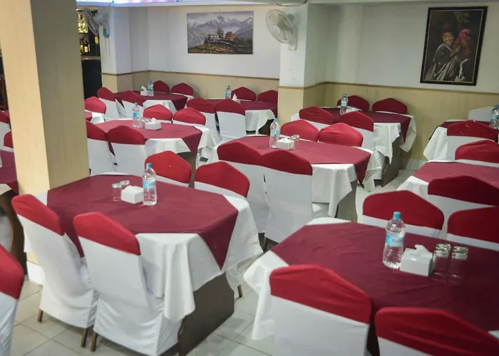 מלון Oyo 789 Shivam Plaza